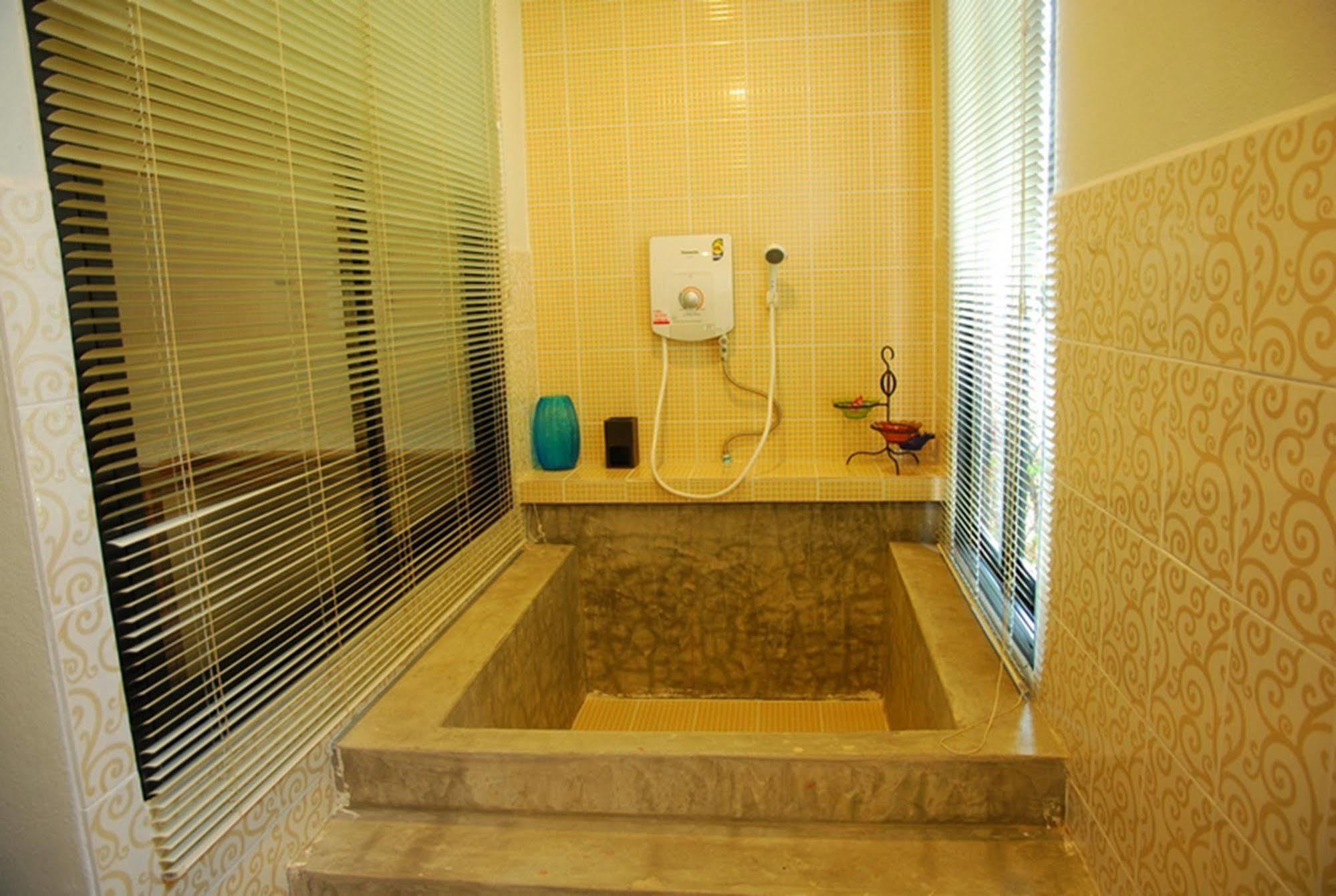Boutique Raft Resort Sai Yok Exterior foto